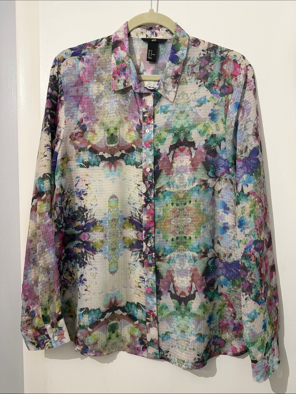 H&M Multicolor Floral Lightweight Button Down Blouse
